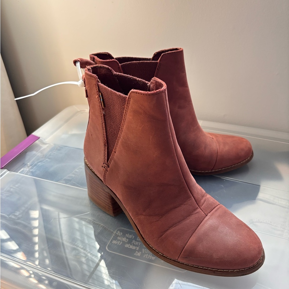 TOM’S Ankle Boots in Rust/Maroon